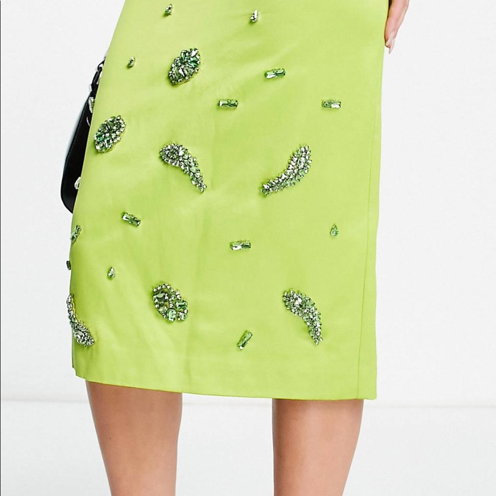 Asks Skirt 
Sequin embellishment